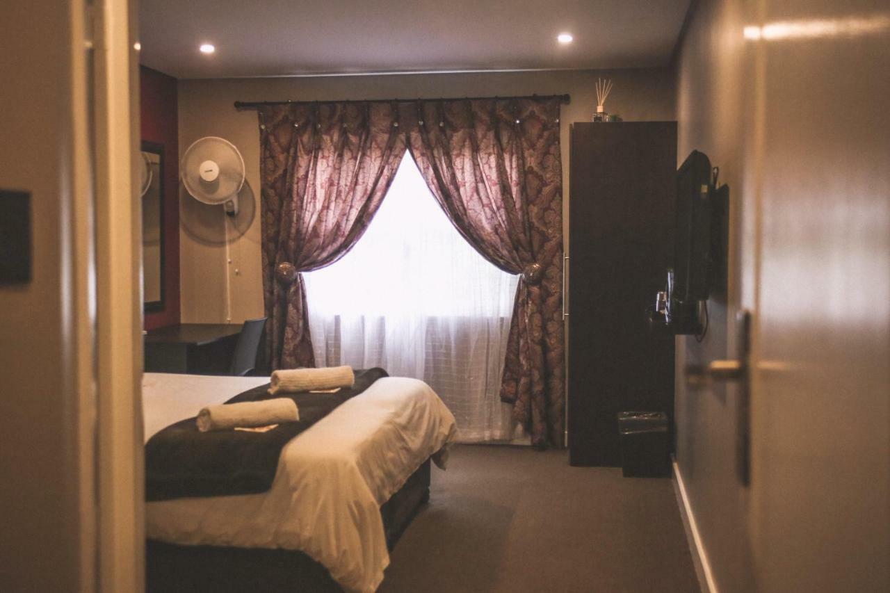 Biggy Best Boutique Hotel & Self Catering Cottages Howick Exteriör bild
